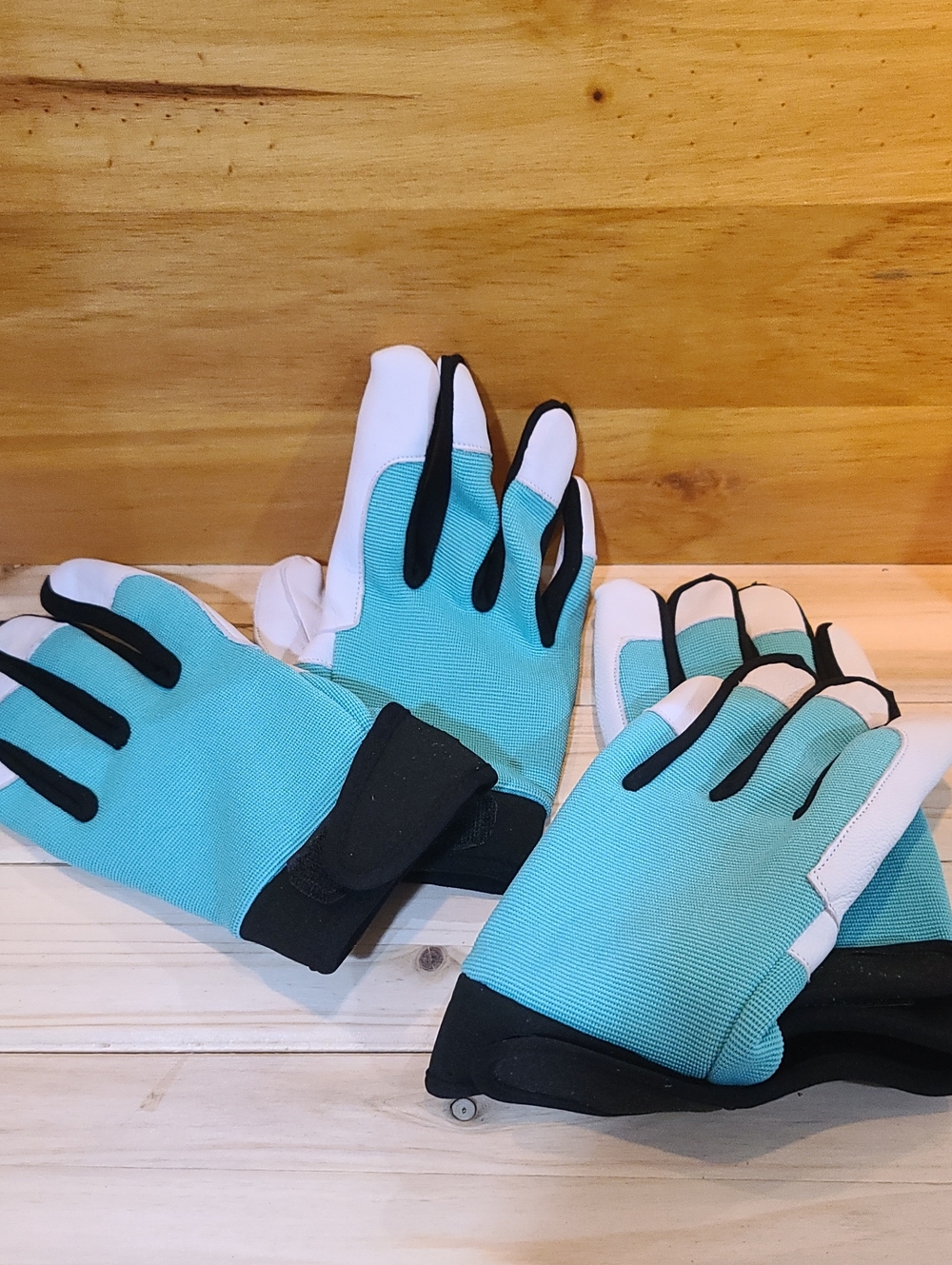 Women's 2 Pr Teal and White Work Gloves Black Accents Velcro Wrist Closure NWOT